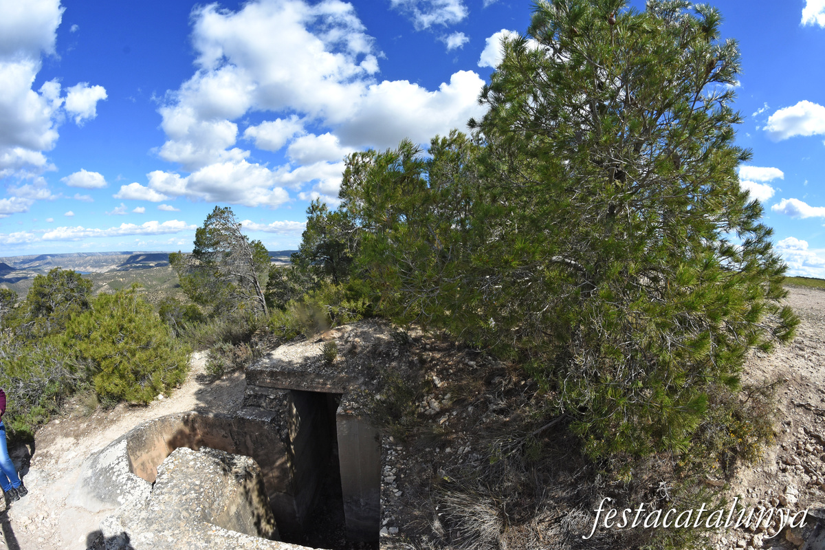 Almatret - Posicions fortificades de la guerra civil al Cingle de la Pena 