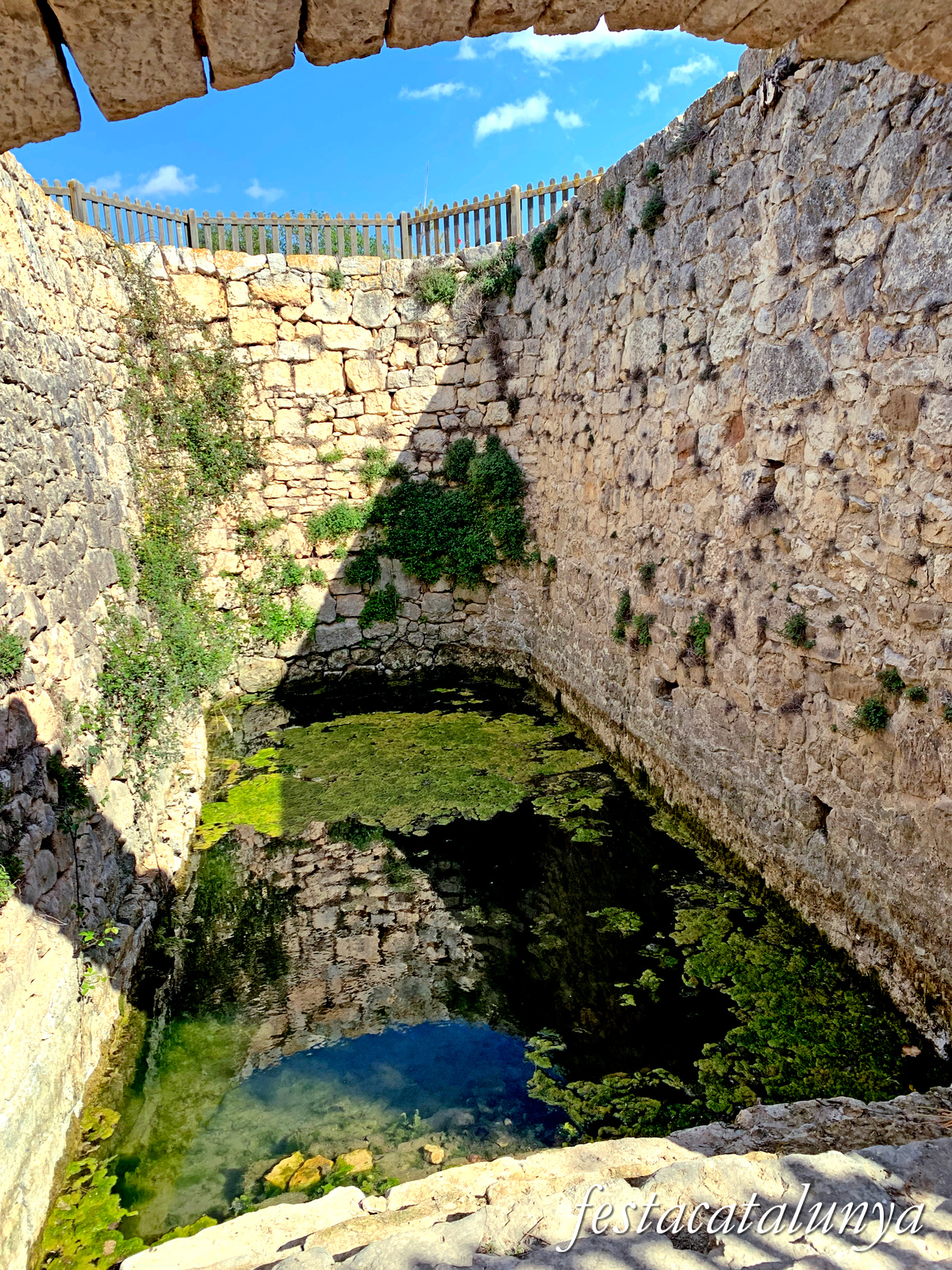 Almatret - Pou de la Vila 