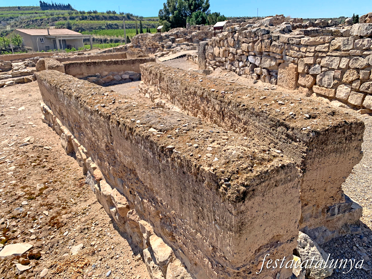 El Bovalar de Seròs ***