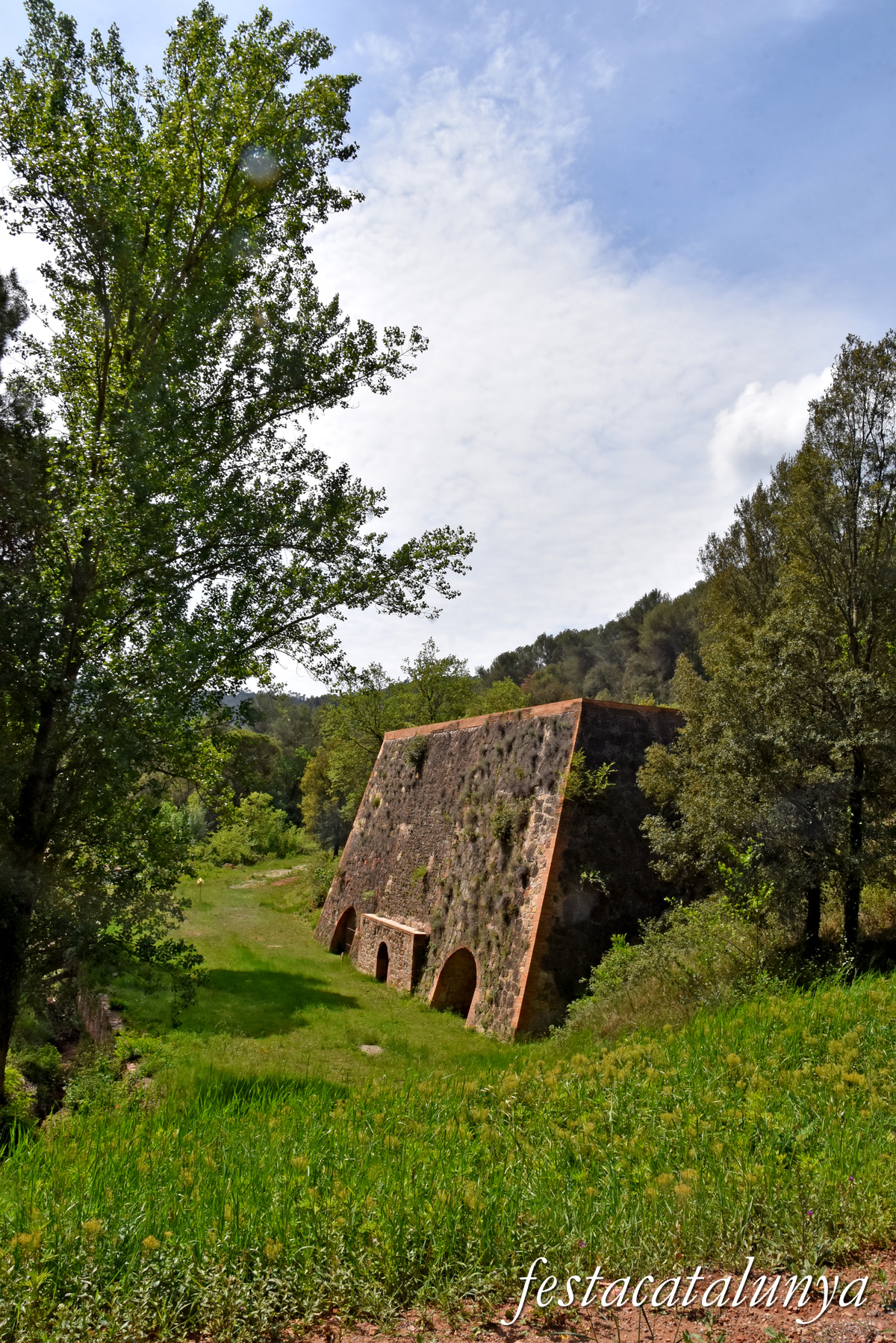Sant Martí de Centelles - Forns de calç de l'Oller