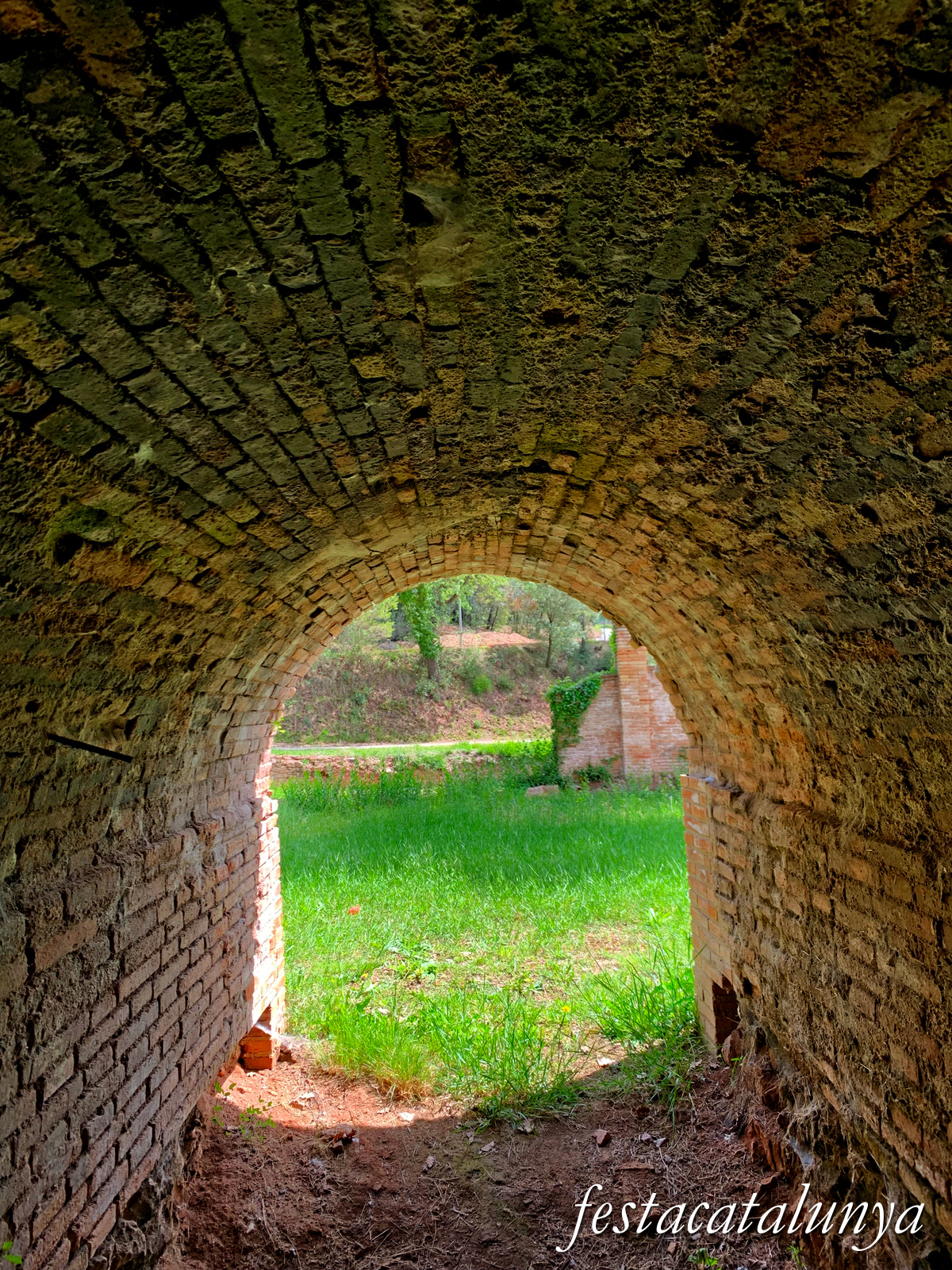 Sant Martí de Centelles - Forns de calç de l'Oller