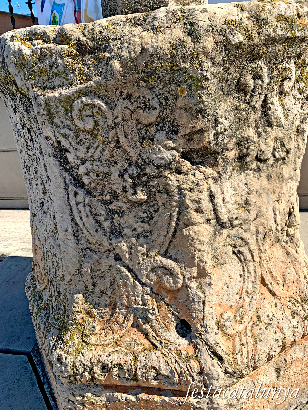 Torre-serona - Creu de terme 