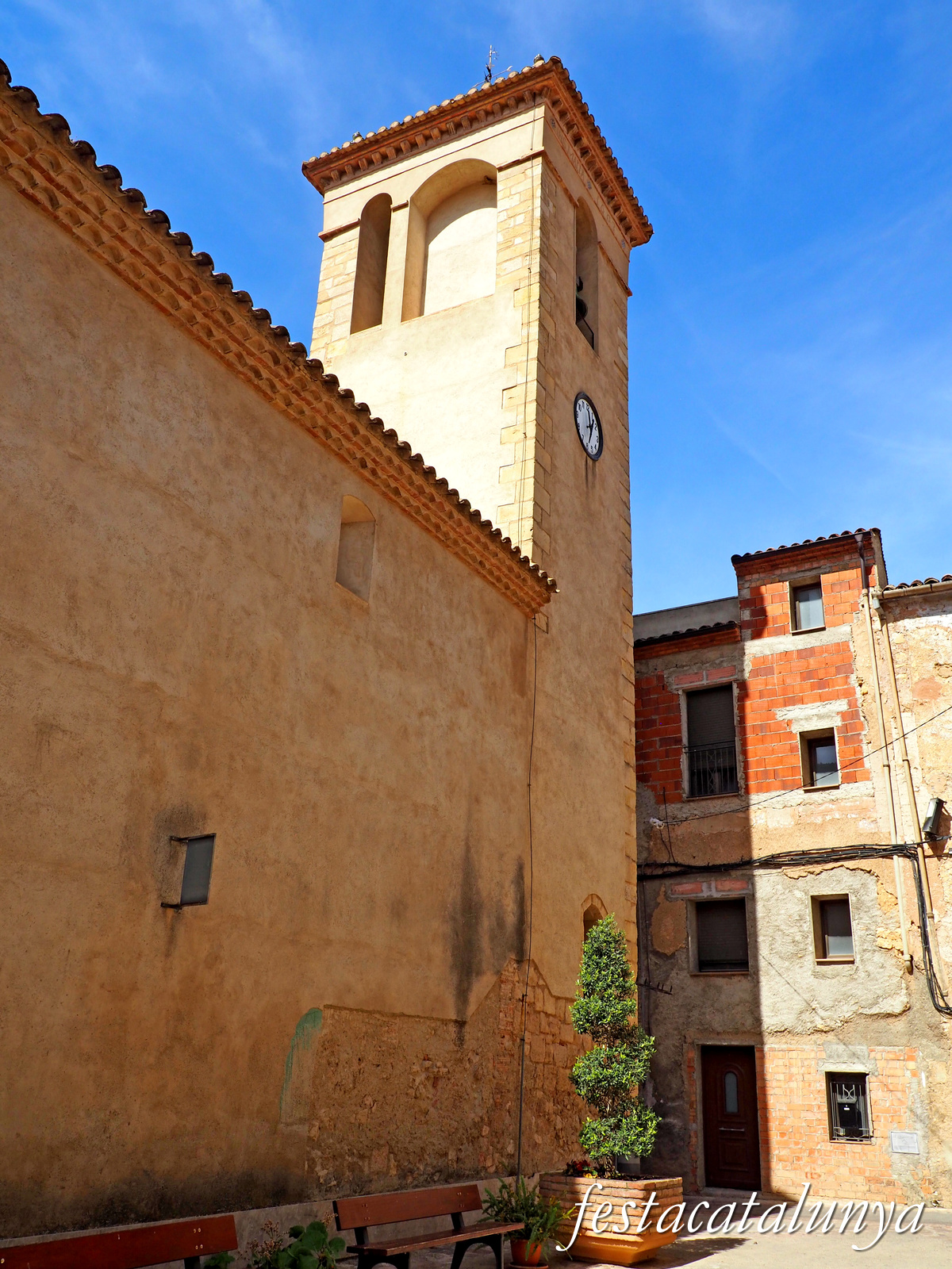 Cabacés - Església parroquial de la Nativitat de Maria 