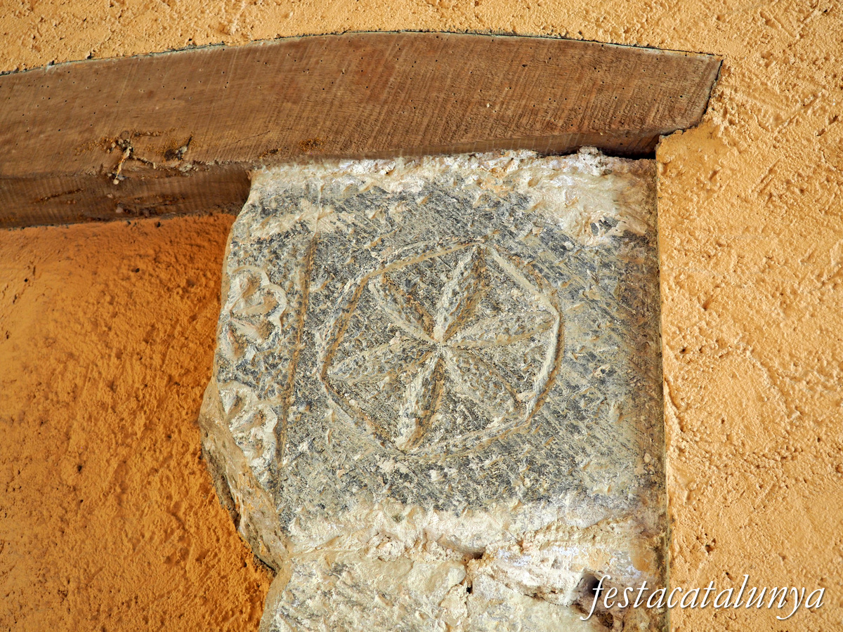 Cabacés - Mèndules procedents d'Oratori Romànic al Perxe del carrer Mig 
