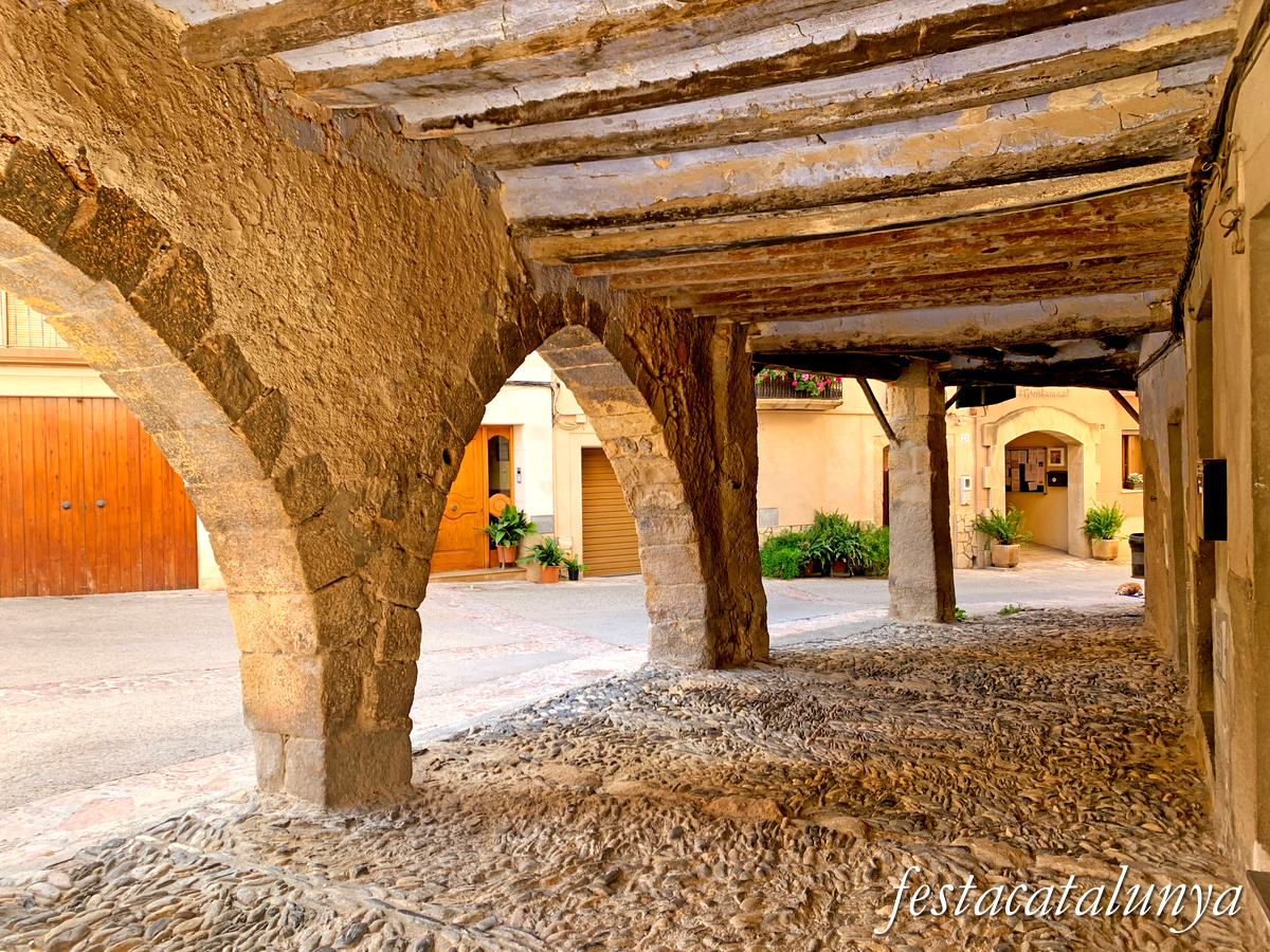 Cabacés - Perxes de la Plaça de la Bassada 