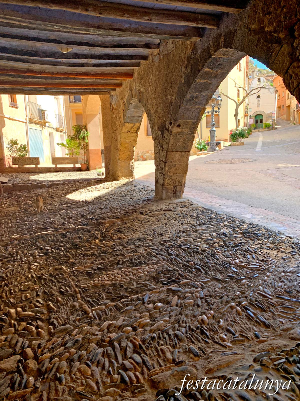 Cabacés - Perxes de la Plaça de la Bassada 