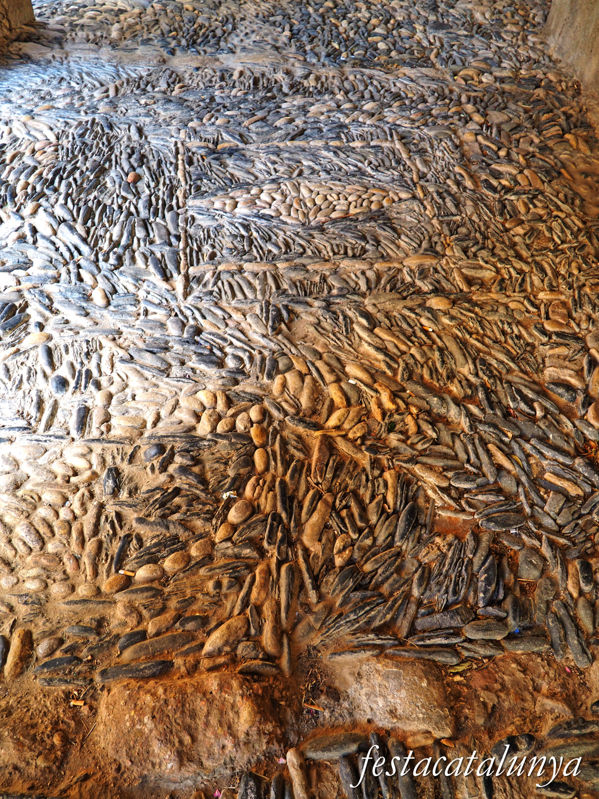 Cabacés - Perxes de la Plaça de la Bassada 