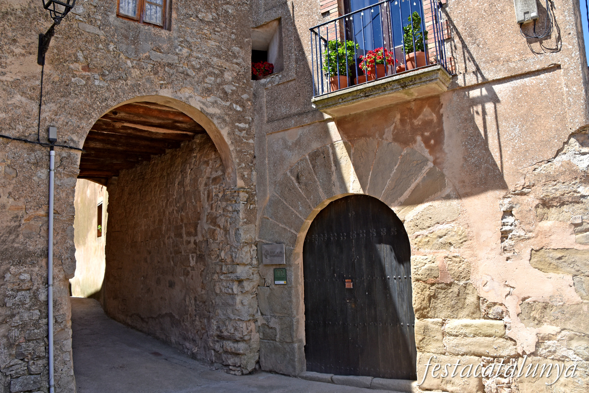 Sant Pere Sallavinera - La Fortesa - Cal Moros
