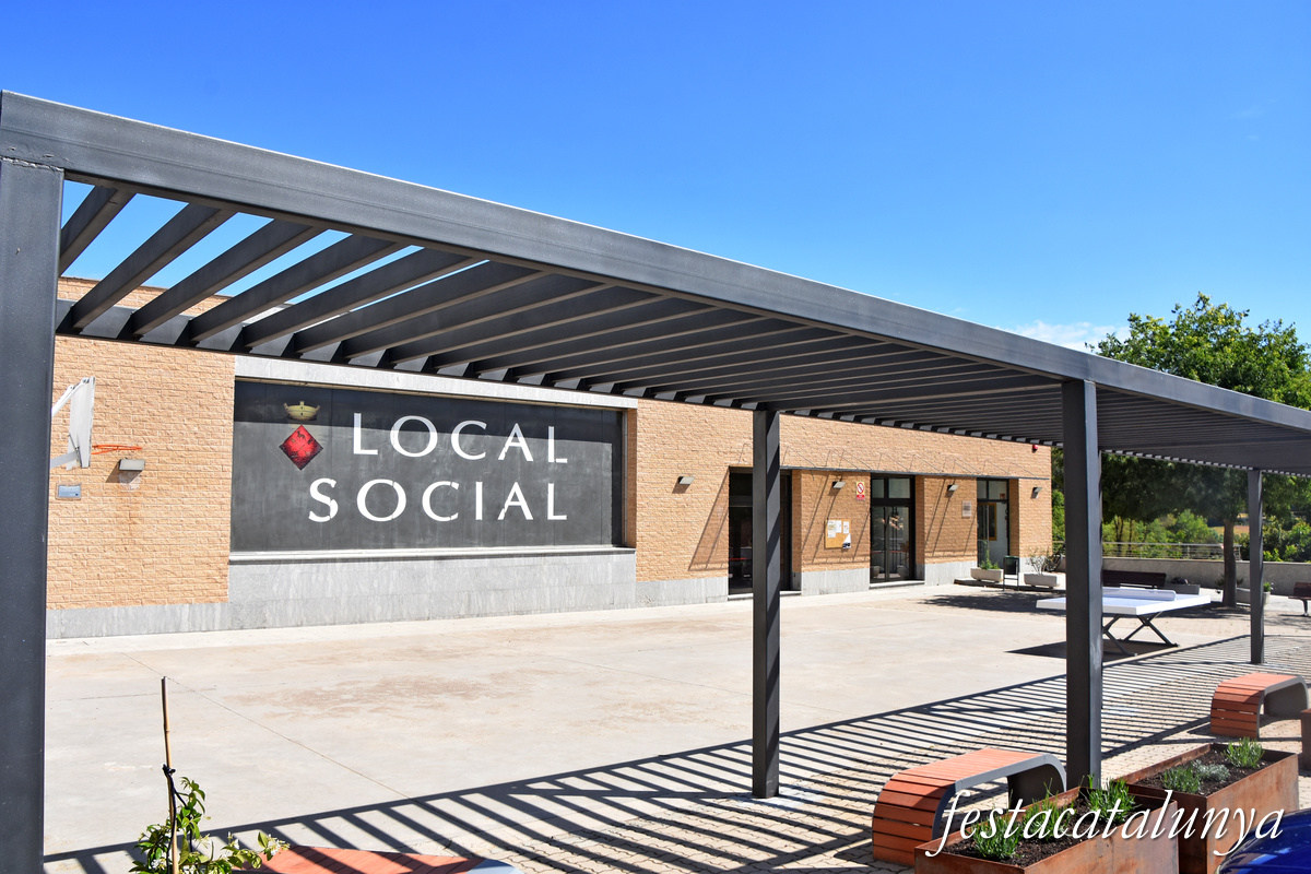 Sant Pere Sallavinera - Local Social