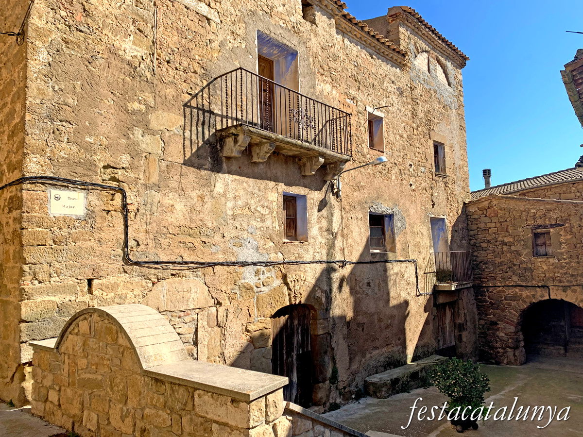 Vilanova de Meià - Nucli històric de Lluçars - Casa Gasset