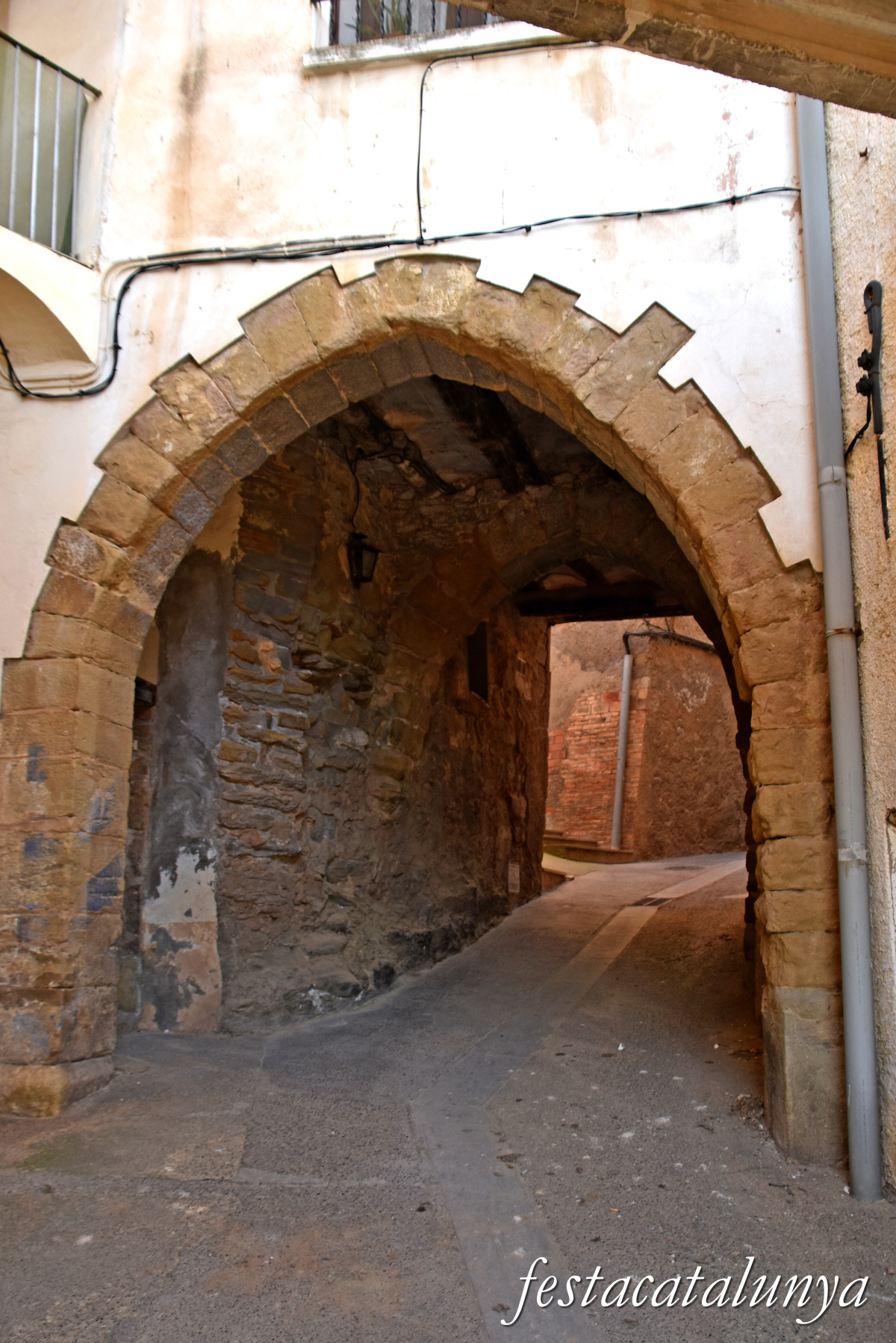 Vilanova de Meià - Nucli Històric - Portals i voltes