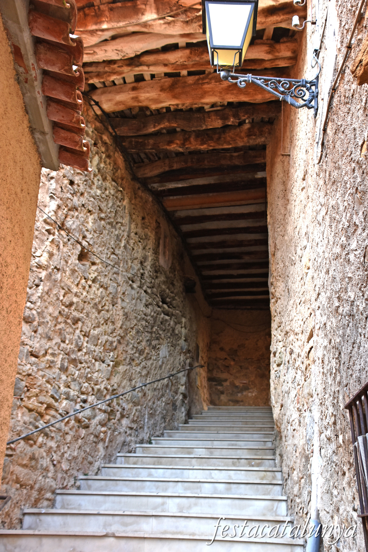 Vilanova de Meià - Nucli Històric - Portals i voltes