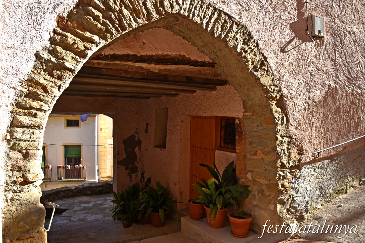 Vilanova de Meià - Nucli Històric - Portals i voltes 