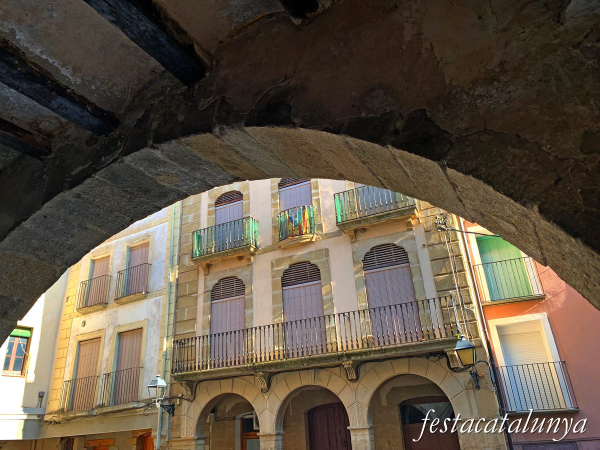 Vilanova de Meià - Nucli Històric - Plaça Major 