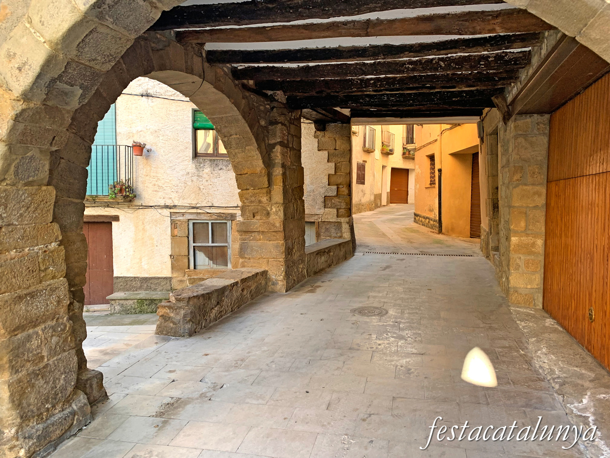 Vilanova de Meià - Nucli Històric - Plaça Major 
