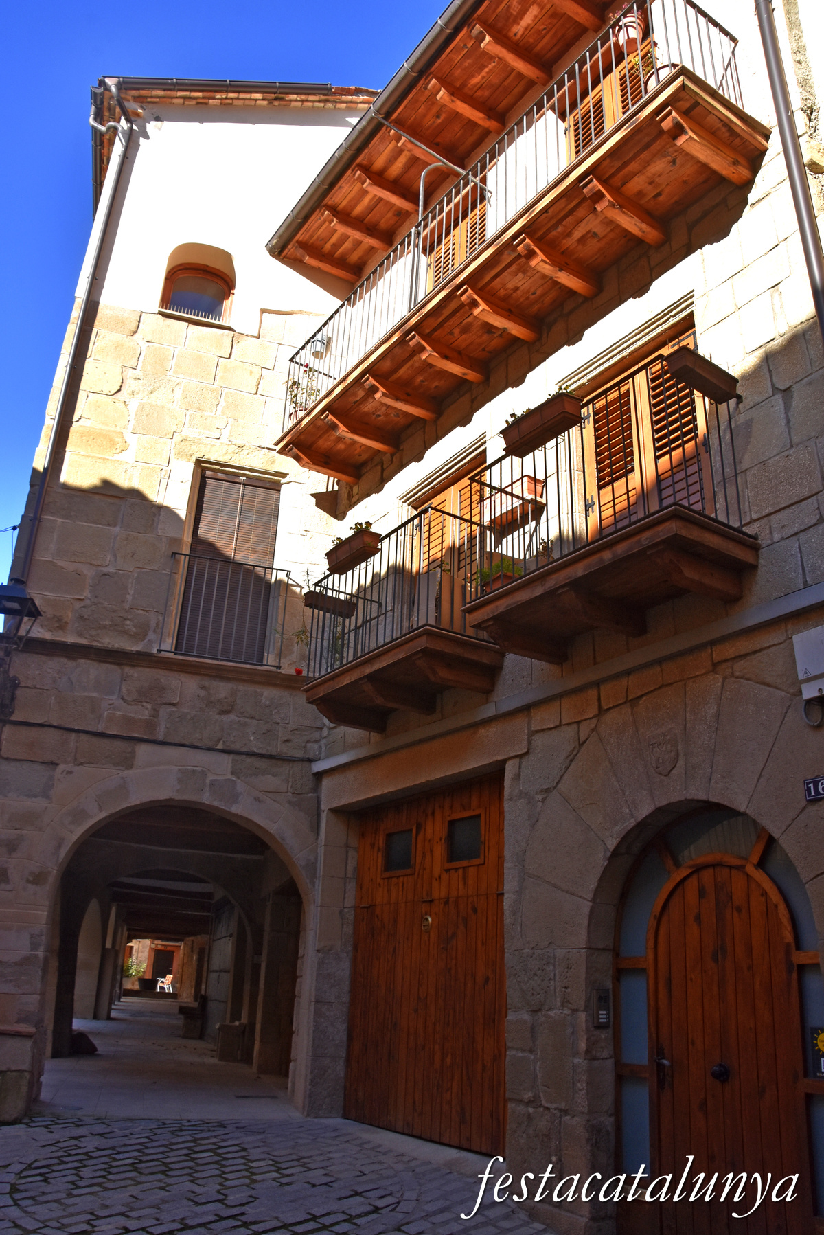 Artesa de Segre - Nucli històric - Cal Comabella 