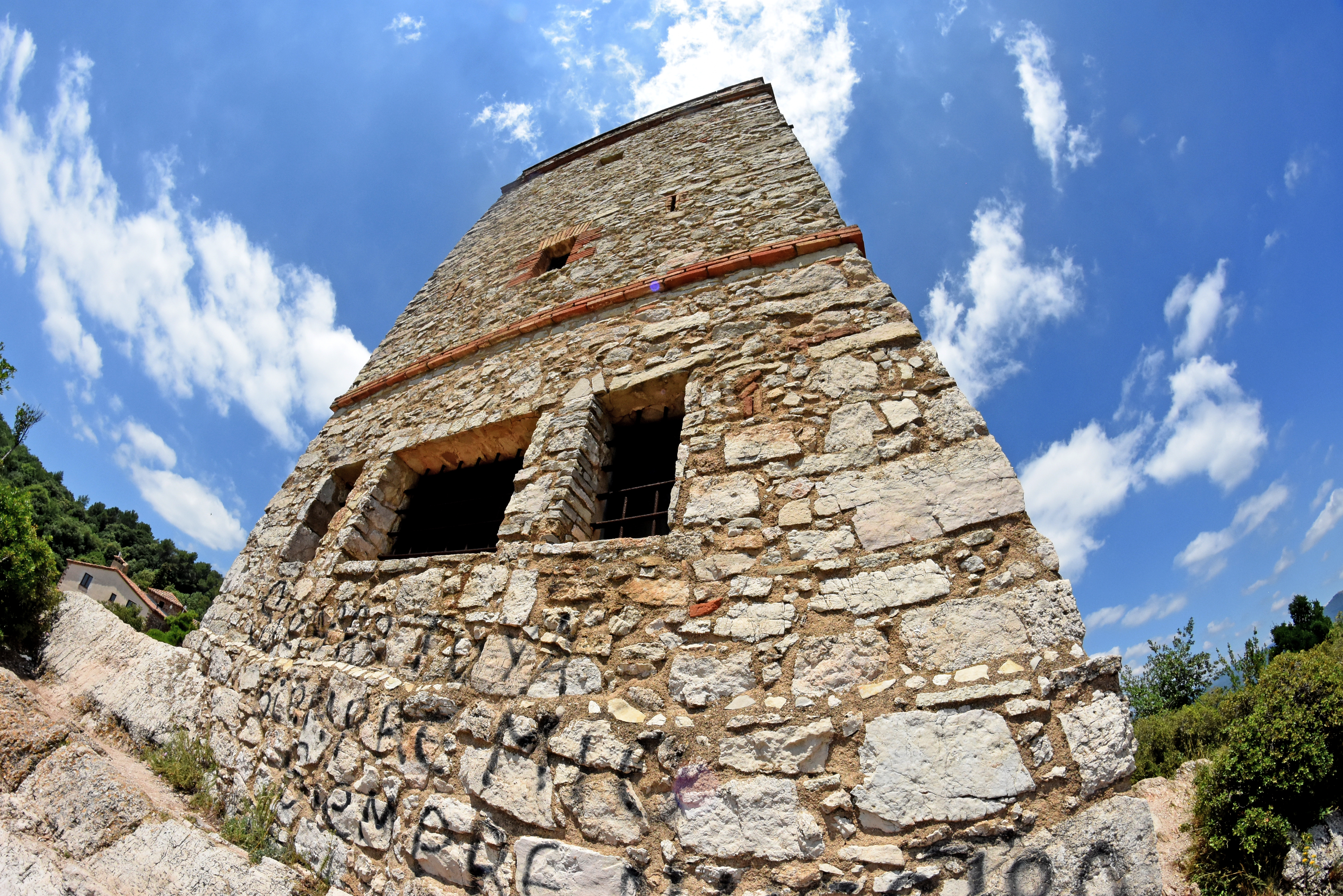 Torre de telegrafia òptica de Puiggraciós a Figaró-Montmany ***