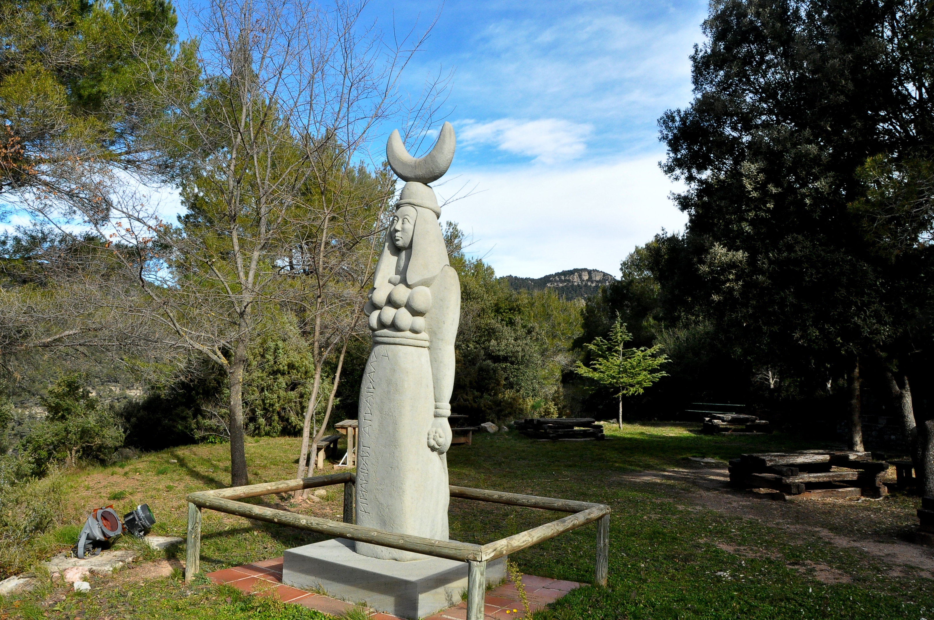 Itinerari pel recinte del Santuari ecològic del castell de Gallifa