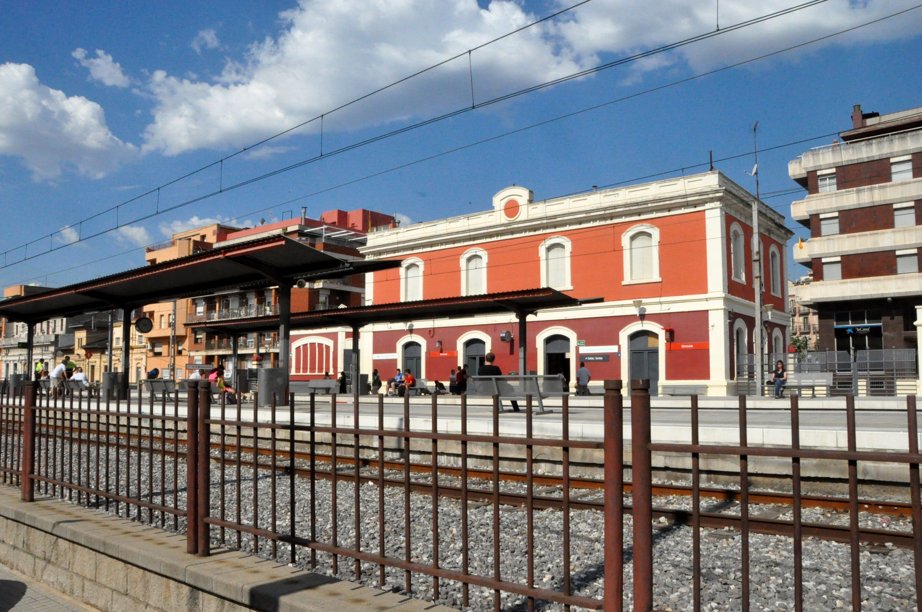 Estacions de Ferrocarril de Montcada i Reixac