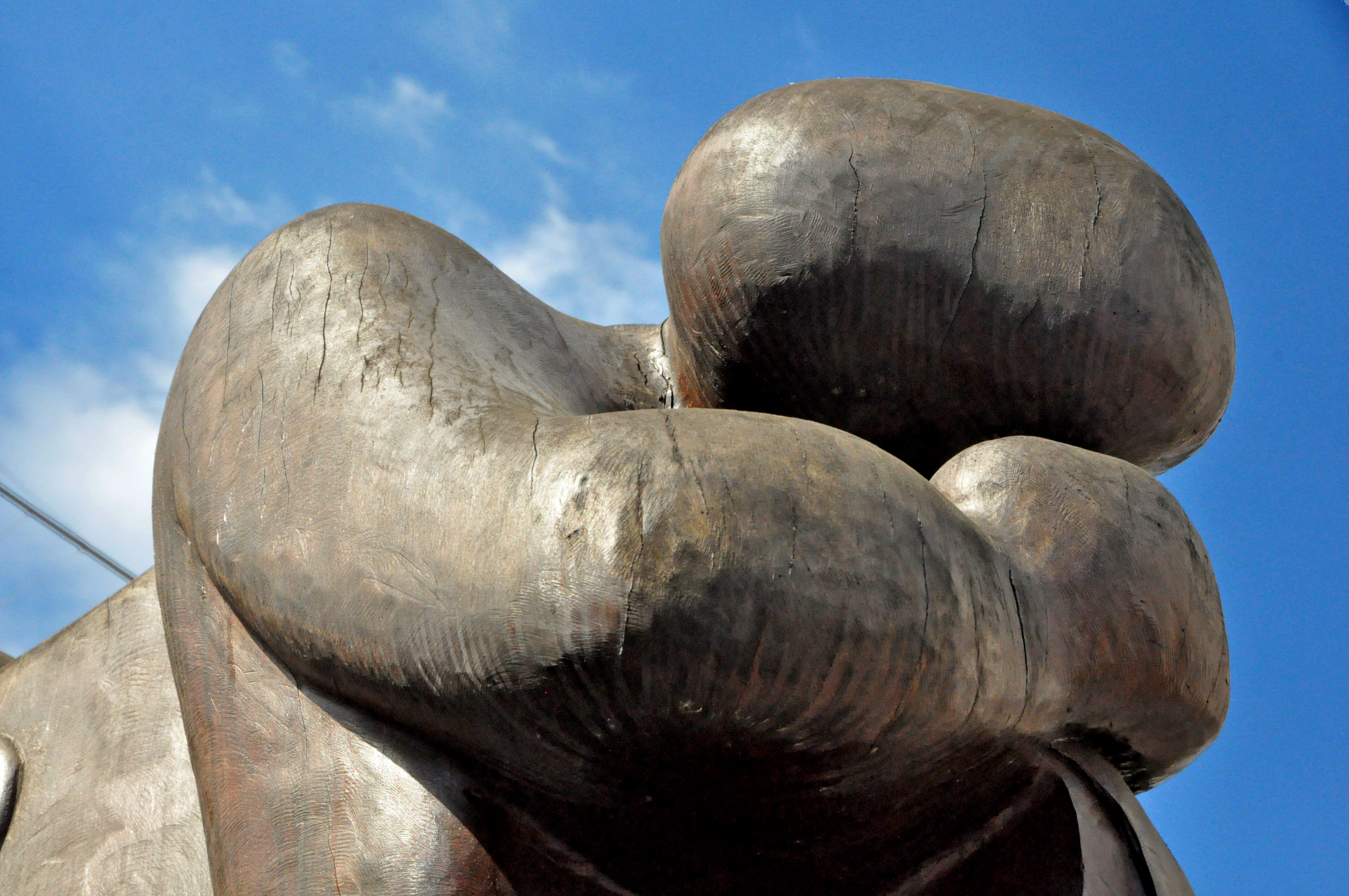 Escultura la Força de la Terra a Montcada i Reixac