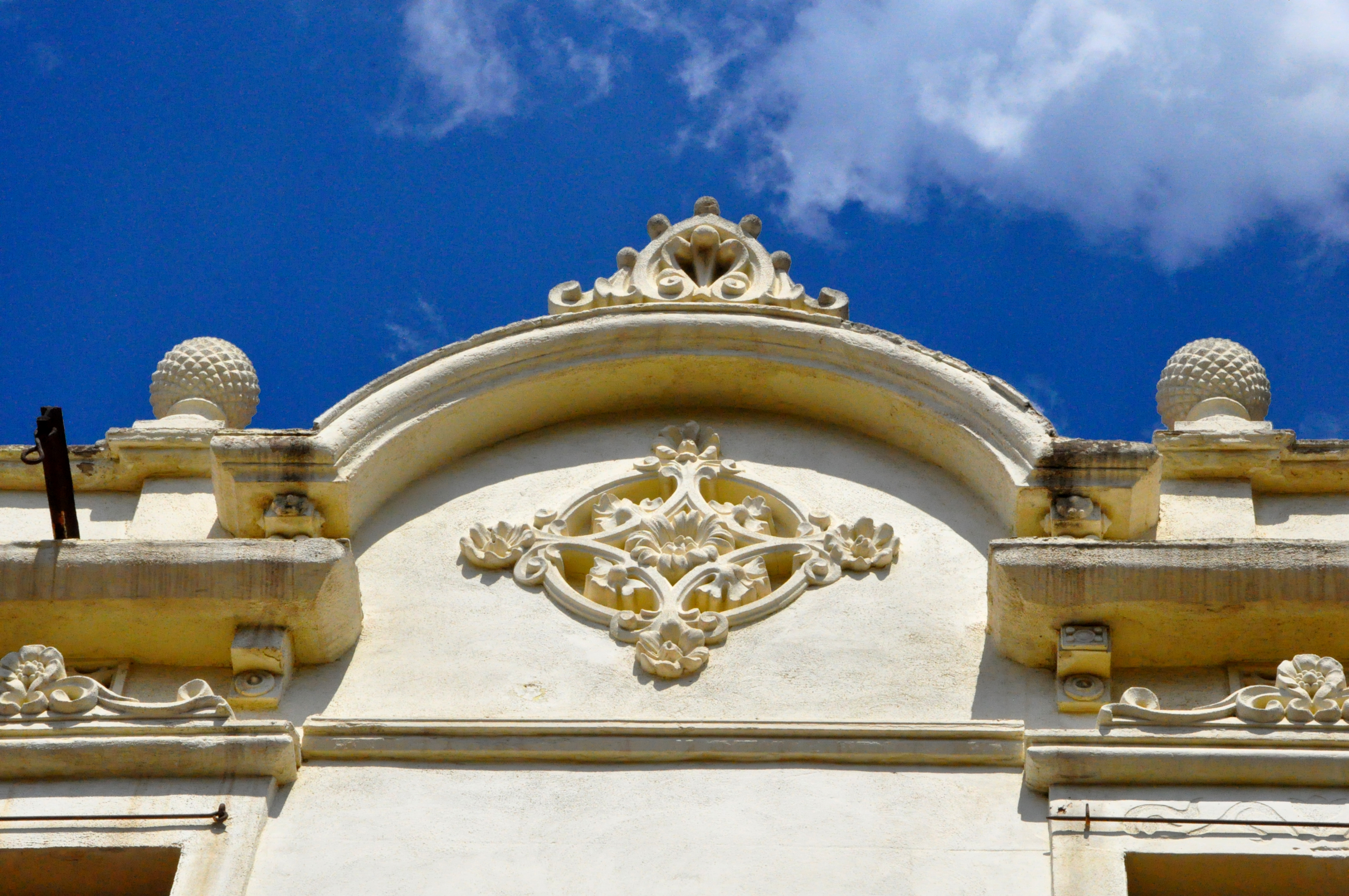 Carrer Major i carrer Barcelona Centre a Montcada i Reixac