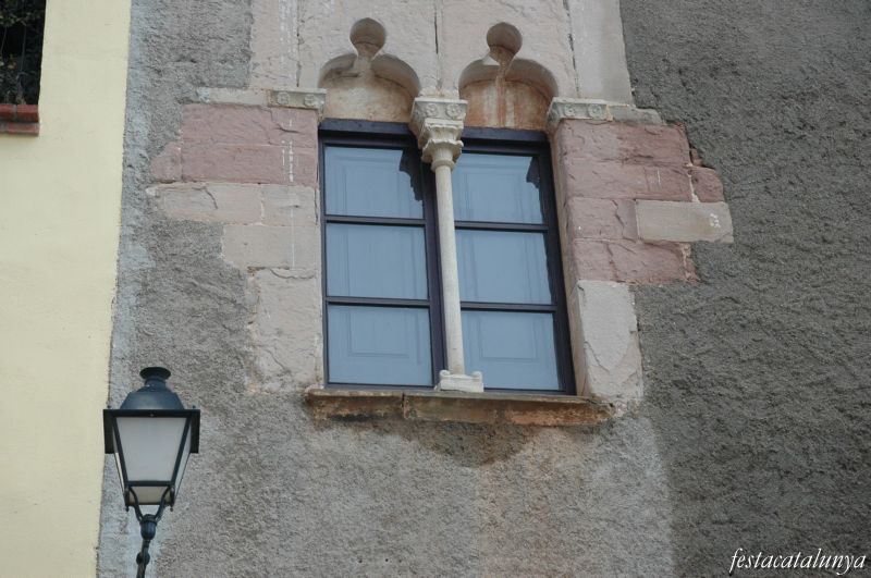 Cal Tutor o can Vacarisses de Collbató