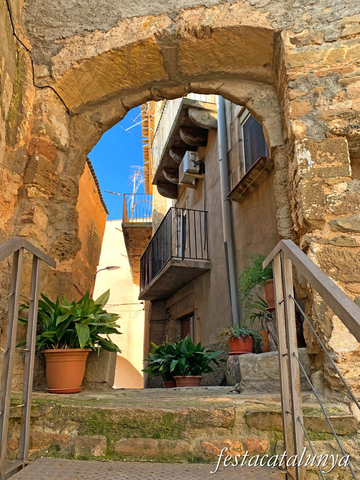 Artesa de Segre - Nucli històric de Tudela - Portal Vell 