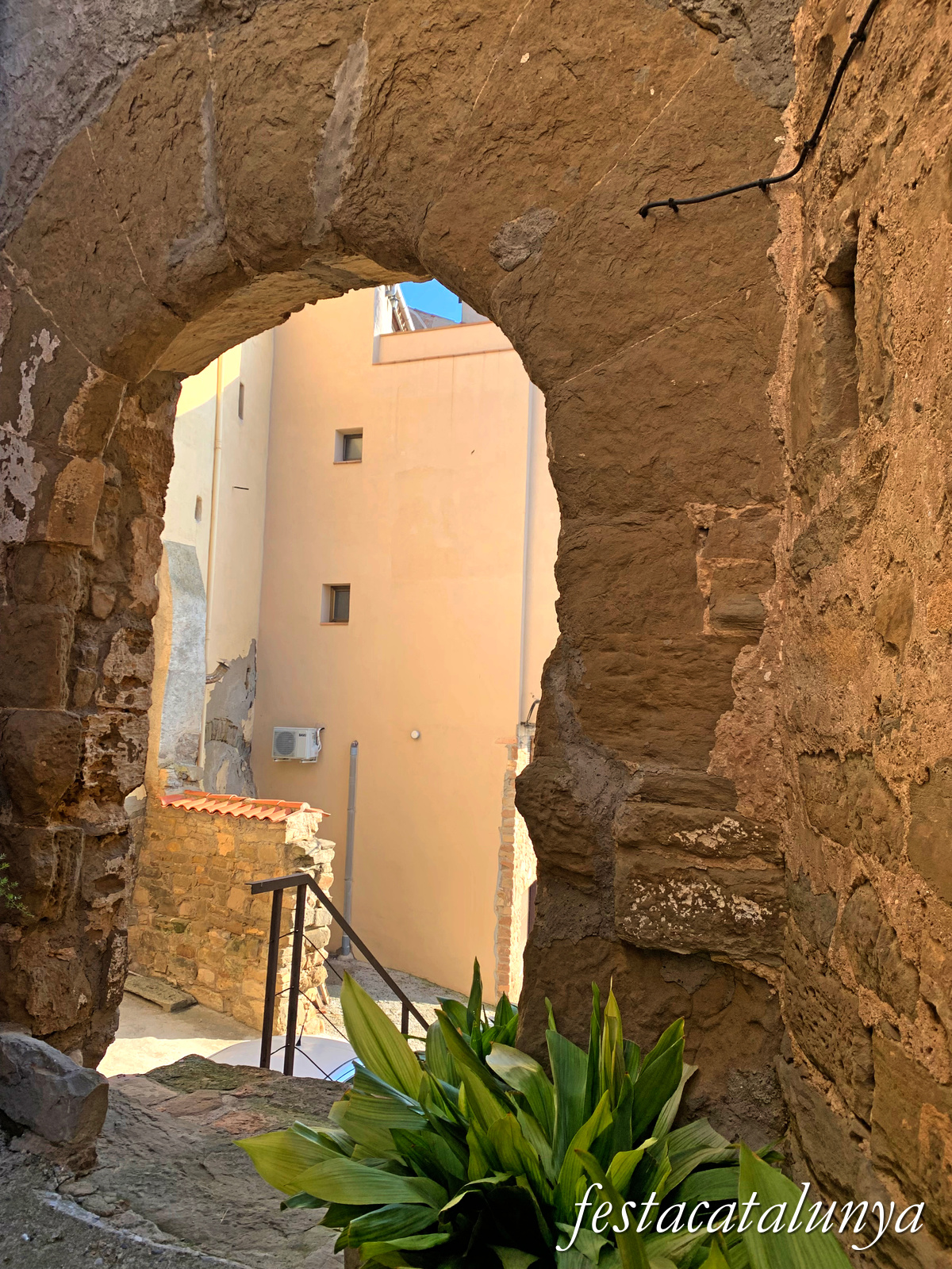 Artesa de Segre - Nucli històric de Tudela - Portal Vell 