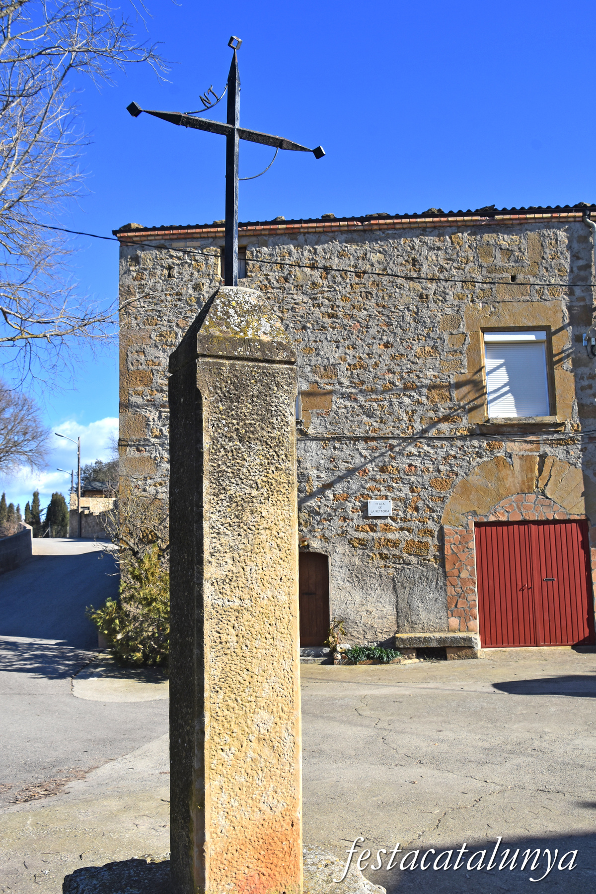 Artesa de Segre - Nucli històric de Vernet - Creu de terme 