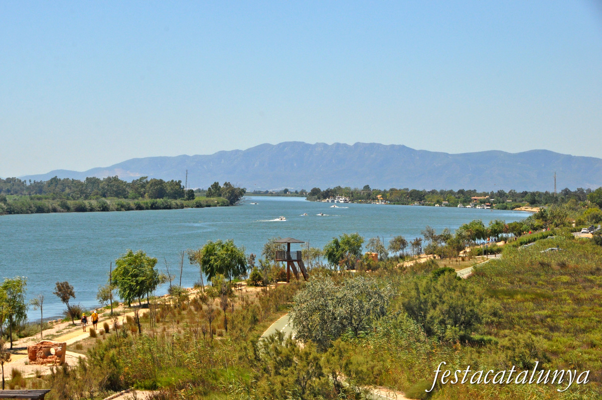 Deltebre - Mirador del Zigurat del riu Ebre 