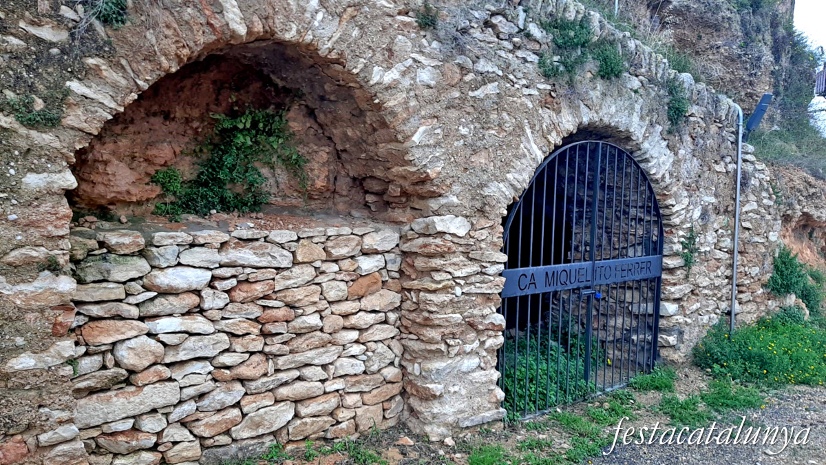 Puigpelat - Coves de ca Miquelito Ferrer 