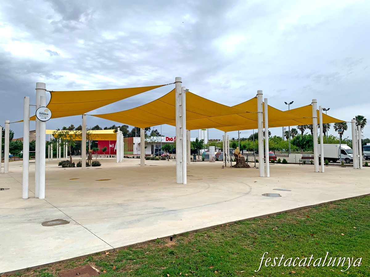 Deltebre - Plaça de les Dones