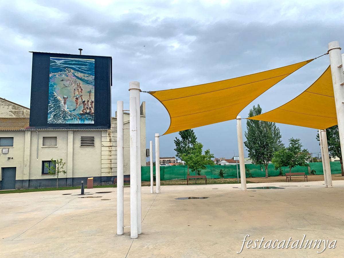 Deltebre - Plaça de les Dones