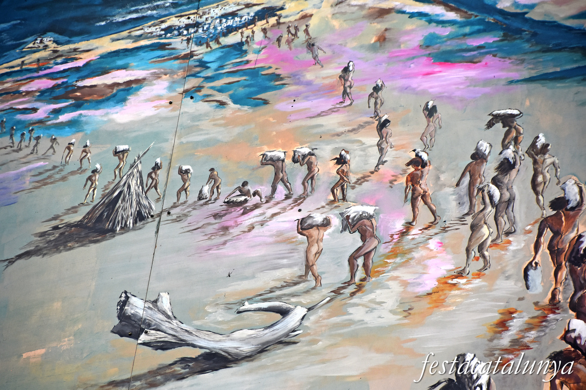 Deltebre - Plaça de les Dones - Mural L'Aigua al coll 