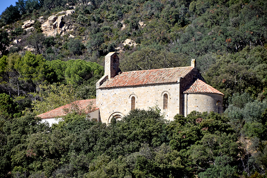 Ermita de Santa Llúcia, antiga parròquia de Sant Miquel de Solans de la Jonquera ***