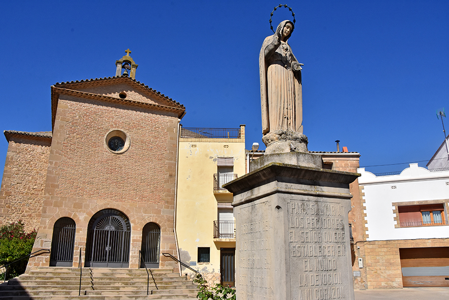 Plaça de la Mare de Déu de Loreto de Llardecans