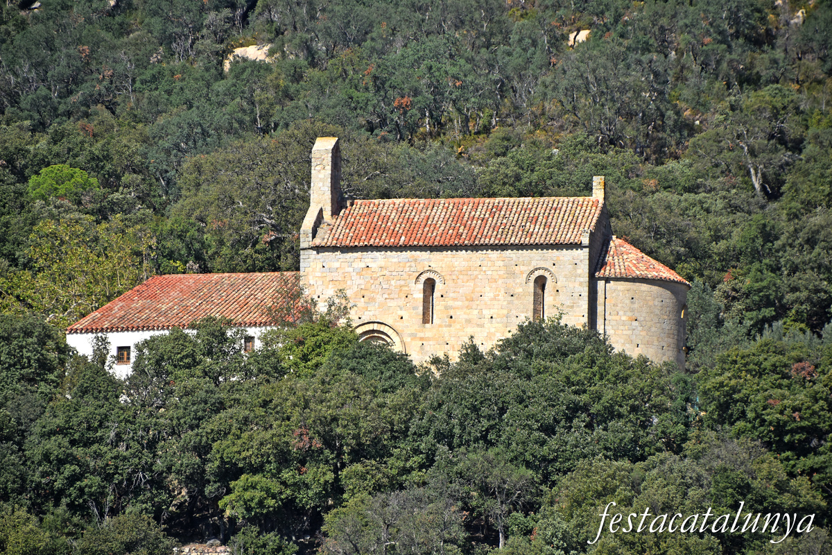 La Jonquera - Ermita de Santa Llúcia, antiga parròquia de Sant Miquel de Solans 