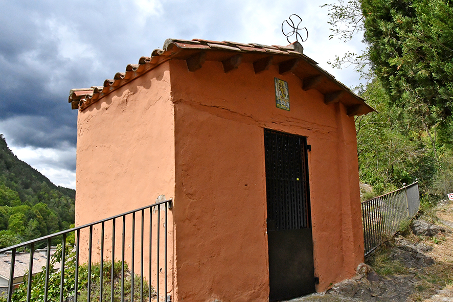 Capella de Sant Cristòfor i antic camí de Puigcerdà a Ribes de Freser
