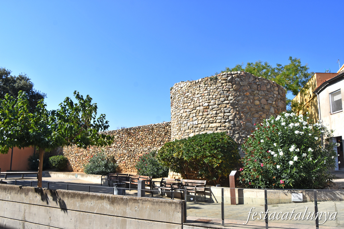 La Jonquera - Torre de la Muralla, del recinte de la Força 