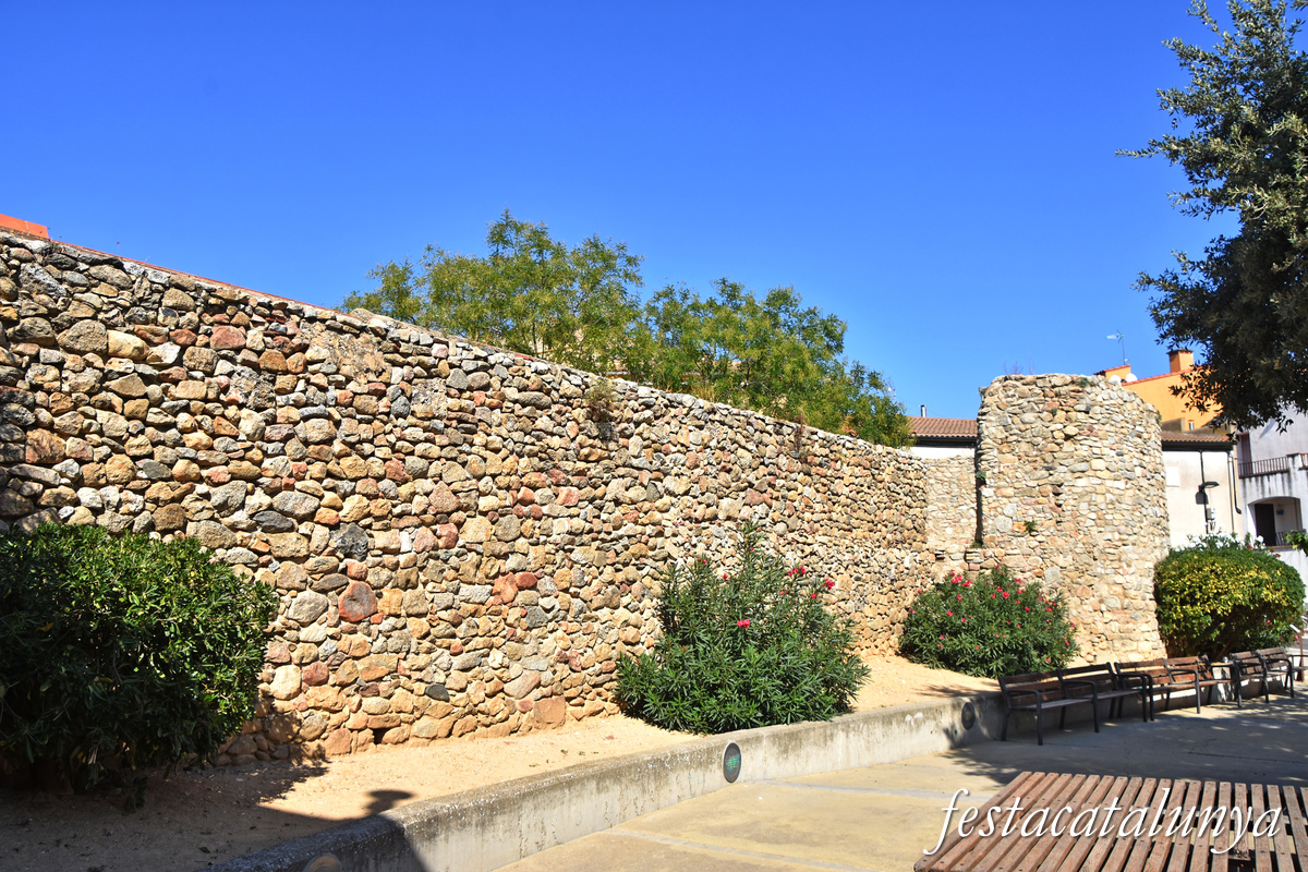 La Jonquera - Torre de la Muralla, del recinte de la Força