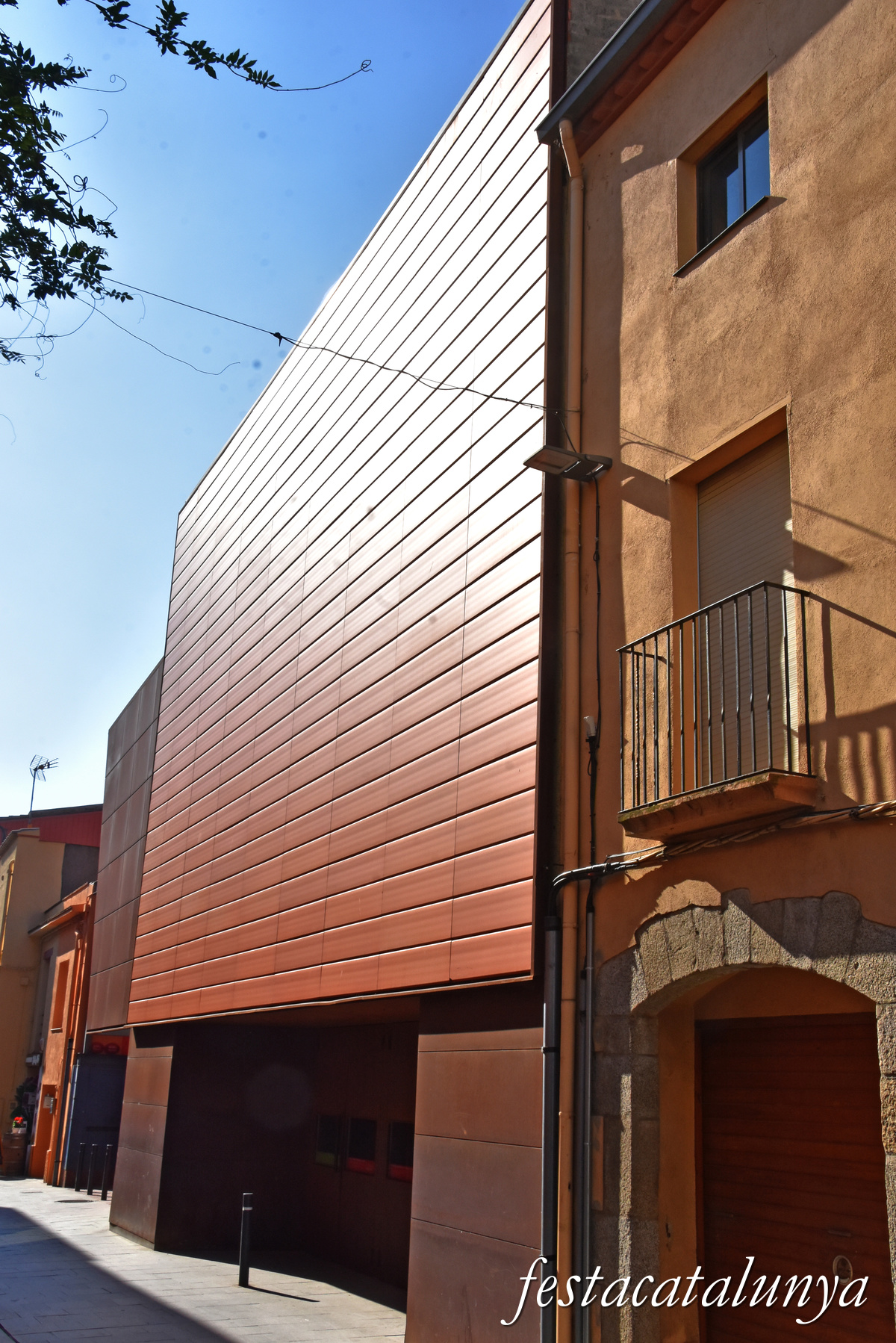 Museu Memorial de l'Exili a la Jonquera ***