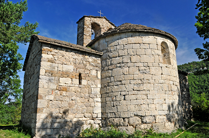 Església de Sant Pere d'Auïra de Campdevànol ***