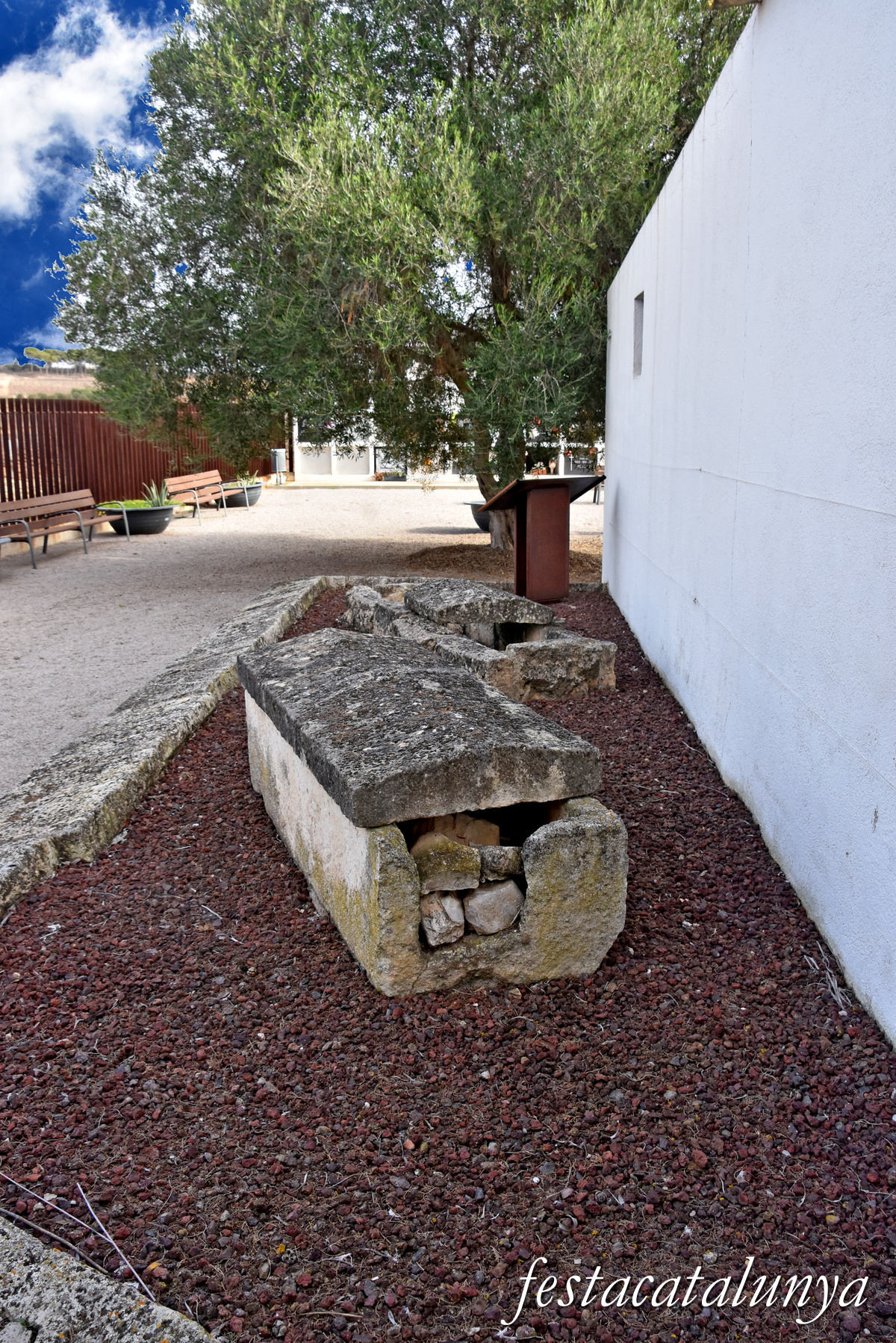 Les Cabanyes - Necròpolis de Sant Valentí