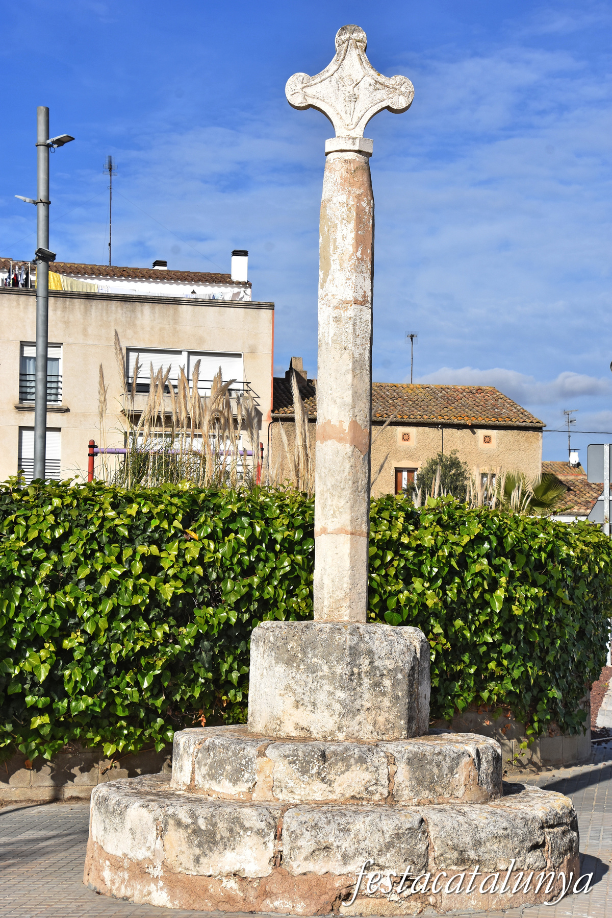 Les Cabanyes - Creu de terme 