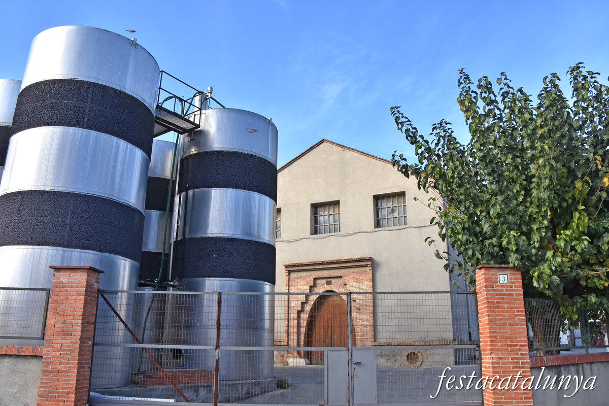 Les Cabanyes - El Sindicat Cooperatiu 