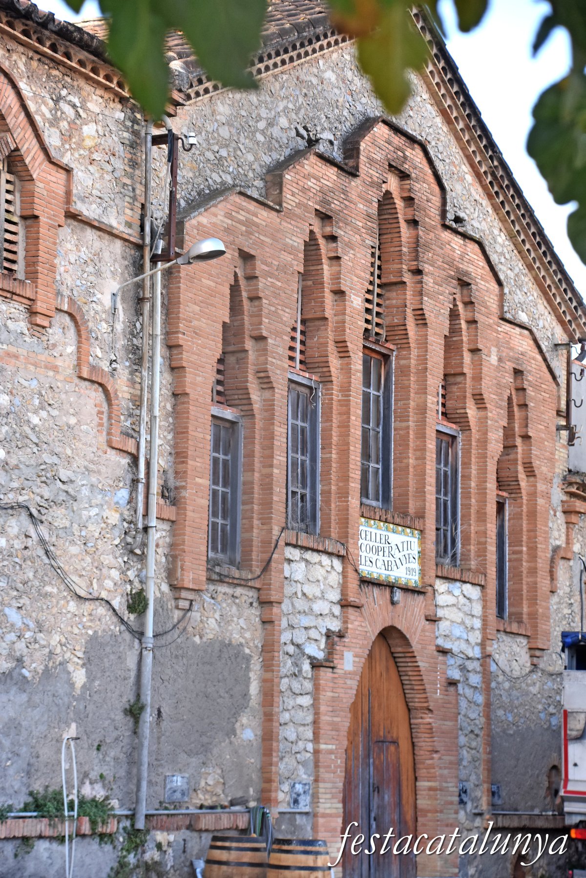 Les Cabanyes - El Sindicat Cooperatiu 