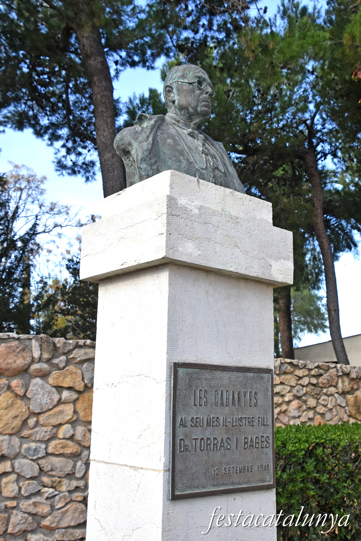 Les Cabanyes - Monument a Torras i Bages 