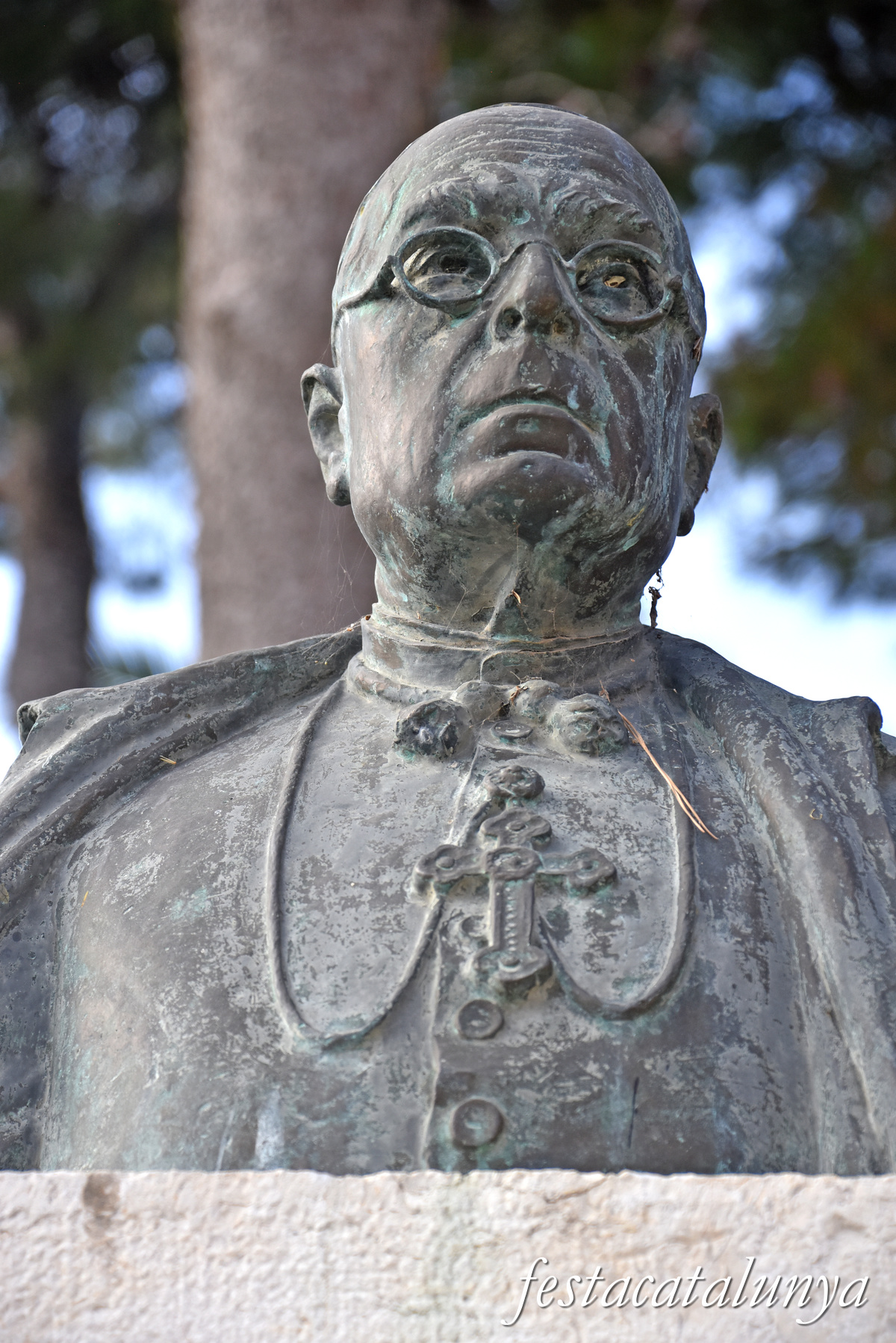 Les Cabanyes - Monument a Torras i Bages