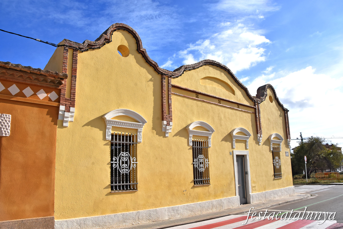 Les Cabanyes - Cases Carrer Cinc