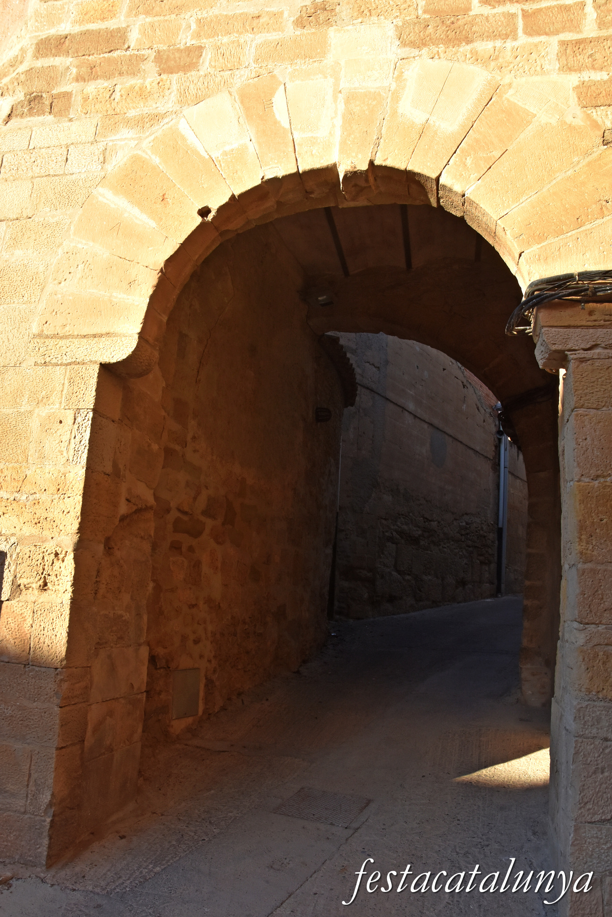 Torregrossa - Entrada a la Vila Closa 